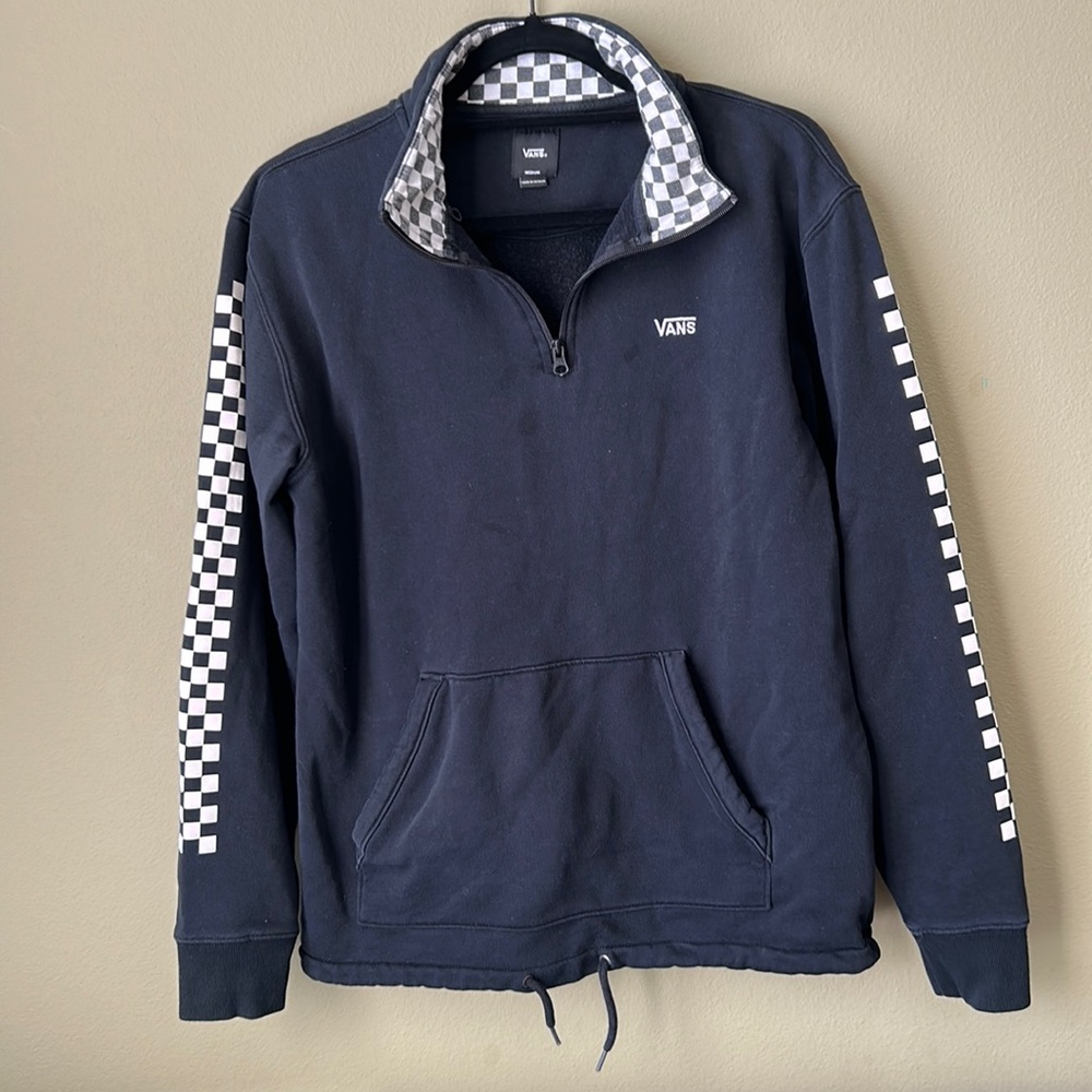 Black Van’s hoodie